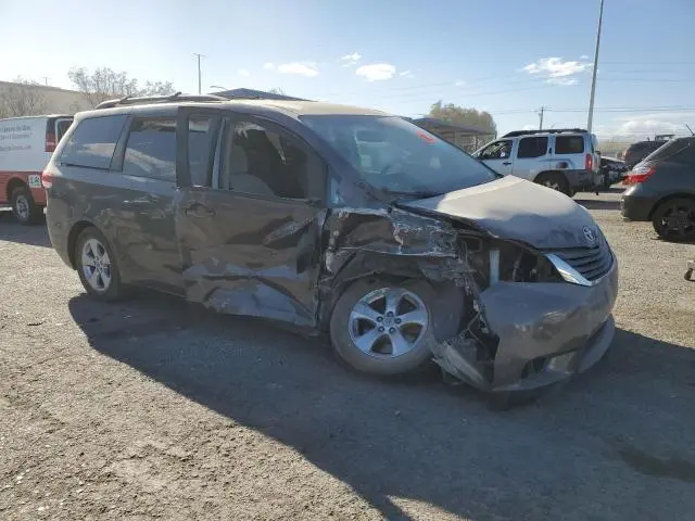 2013 TOYOTA SIENNA LE  