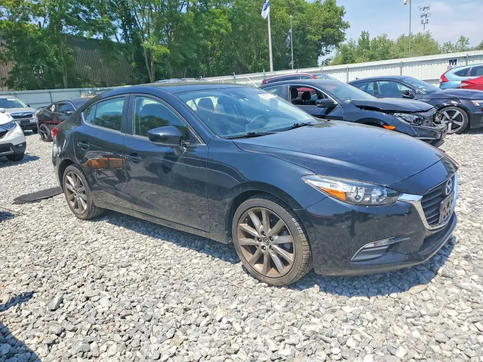 2018 MAZDA 3 TOURING  