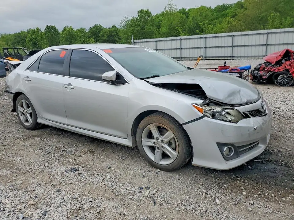 2012 TOYOTA CAMRY SE  