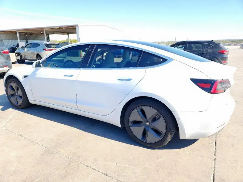 2018 TESLA MODEL 3   