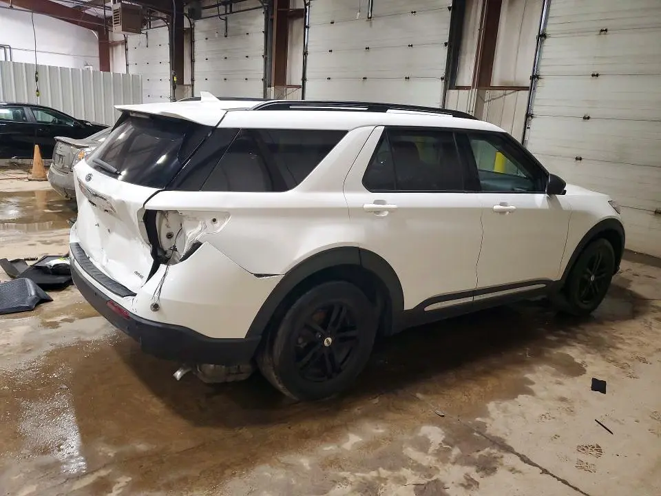 2021 FORD EXPLORER XLT  