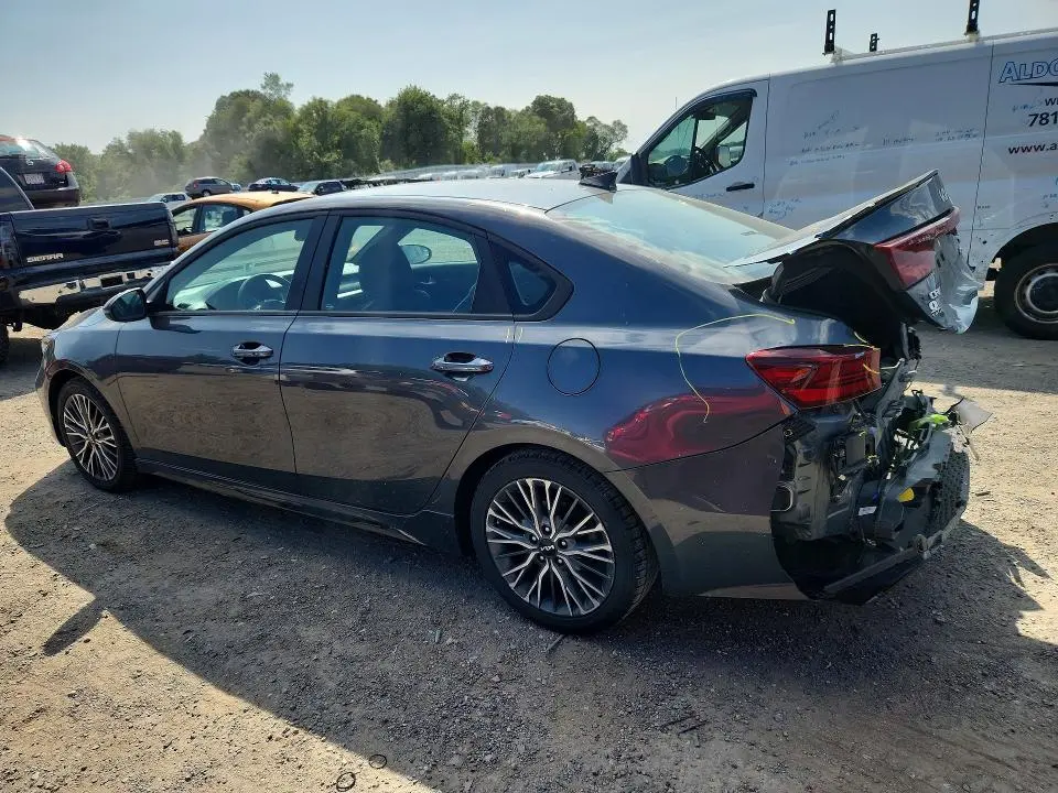 2023 KIA FORTE GT LINE  