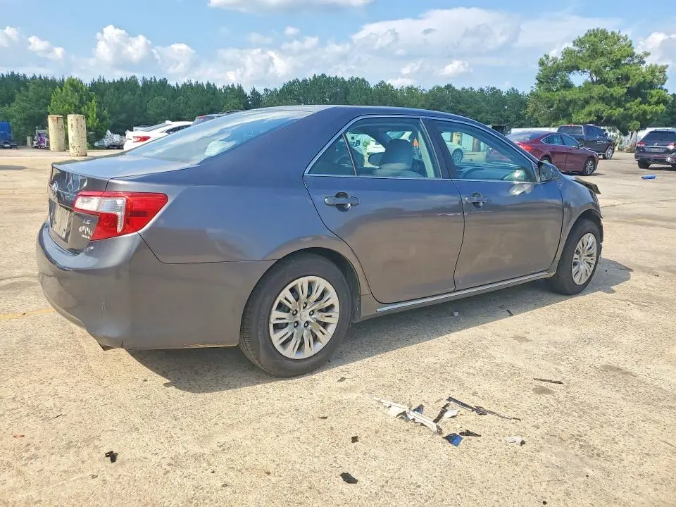 2014 TOYOTA CAMRY LE  