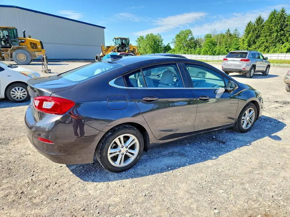 2017 CHEVROLET CRUZE LT  