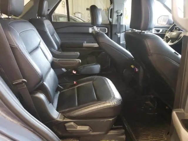 2021 FORD EXPLORER XLT  