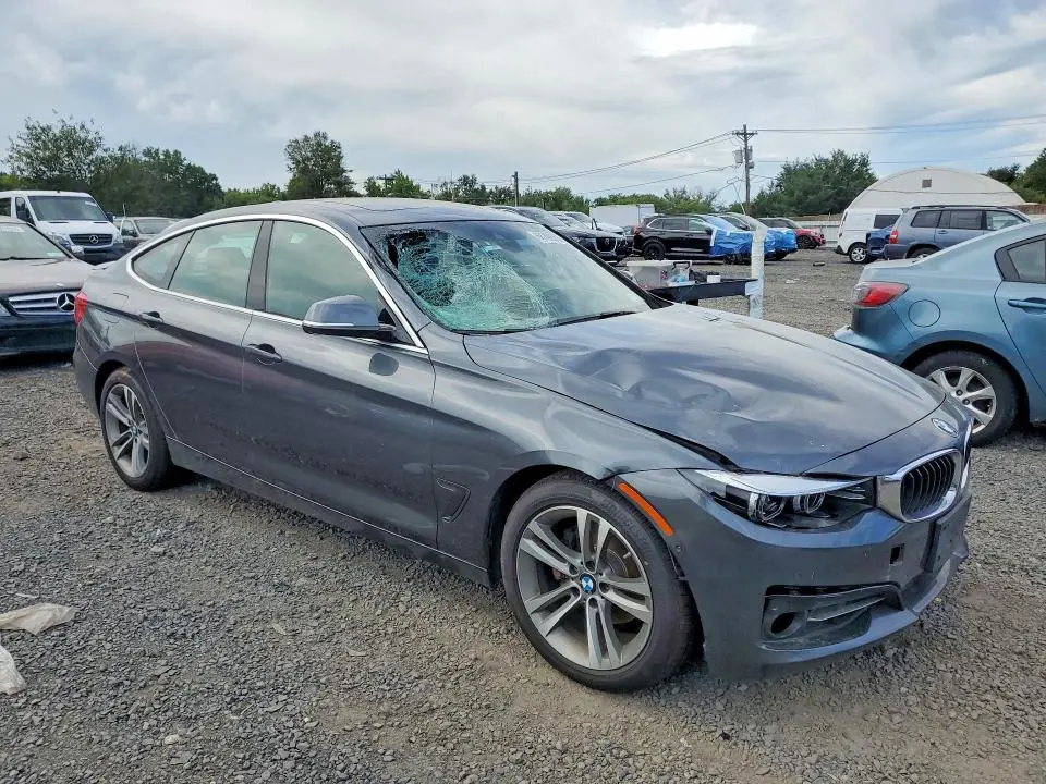 2017 BMW 330 XIGT  