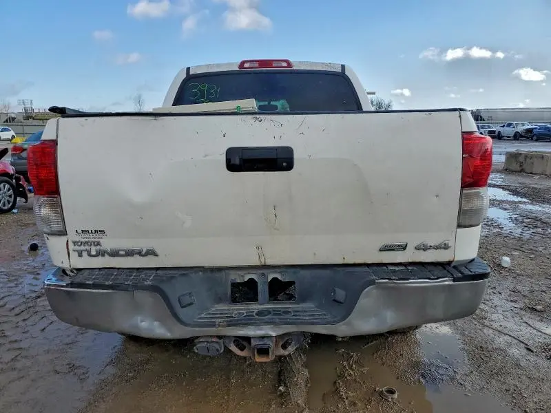 2011 TOYOTA TUNDRA CREWMAX SR5  