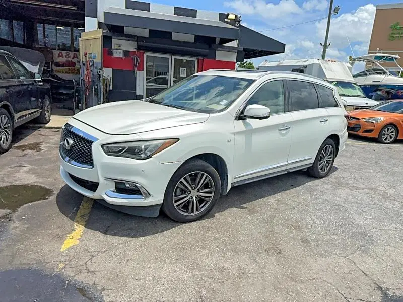 2019 INFINITI QX60 LUXE  