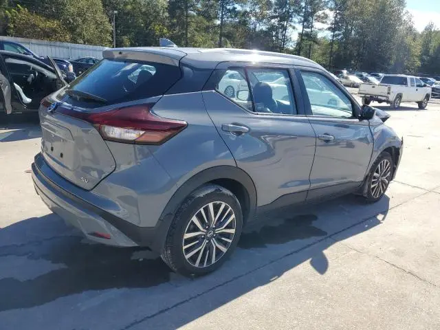 2021 NISSAN KICKS SV  