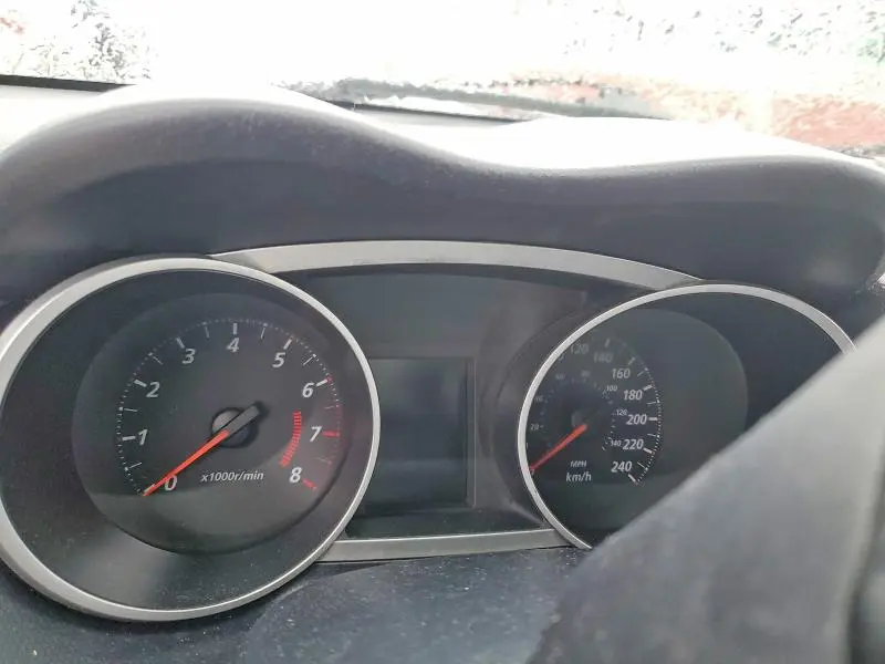 2011 MITSUBISHI OUTLANDER SE  