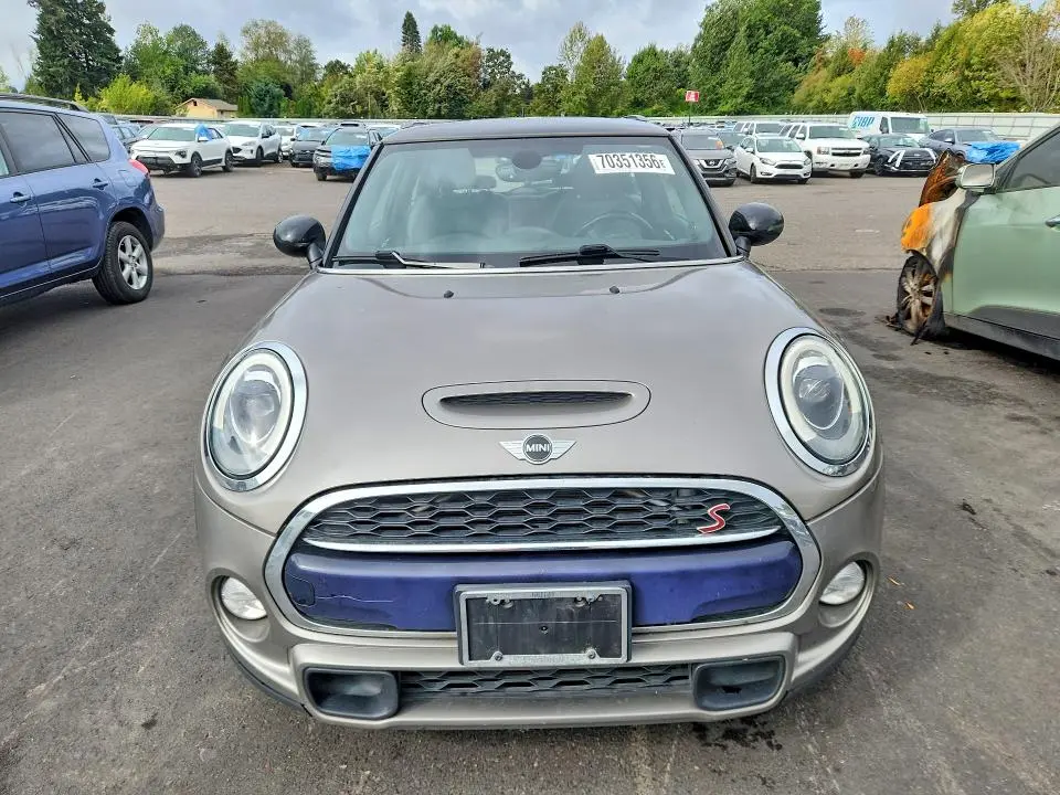 2017 MINI COOPER S  