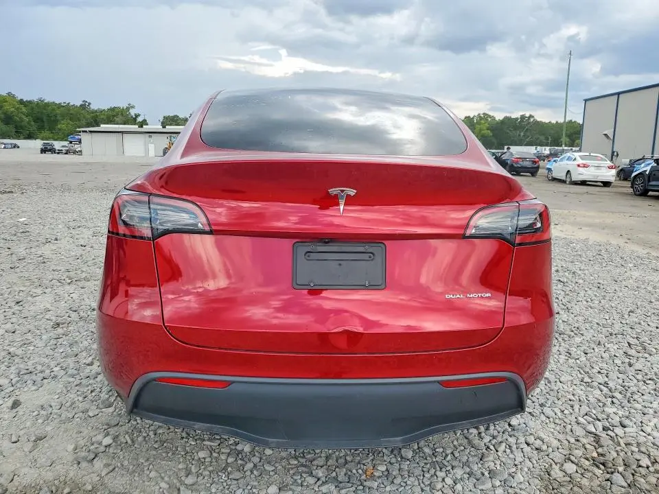2024 TESLA MODEL Y   
