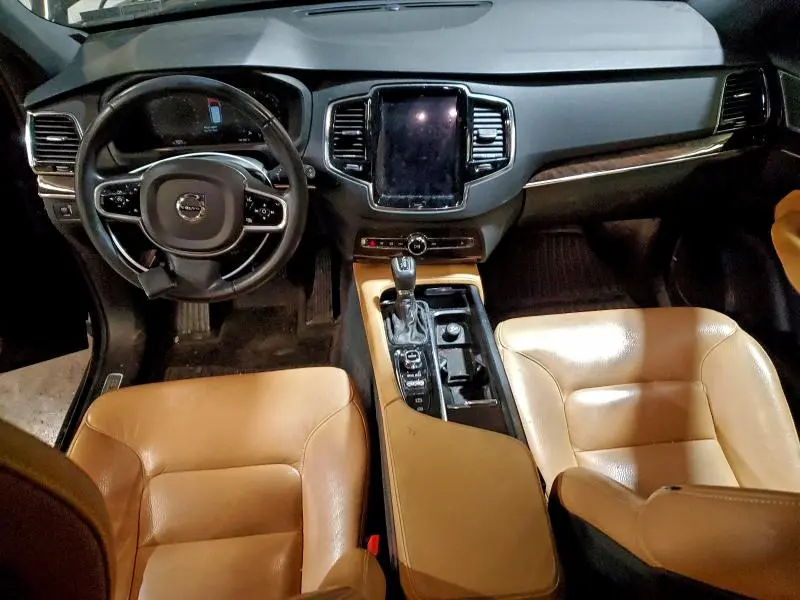 2016 VOLVO XC90 T6  