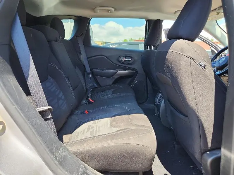 2021 JEEP CHEROKEE LATITUDE  