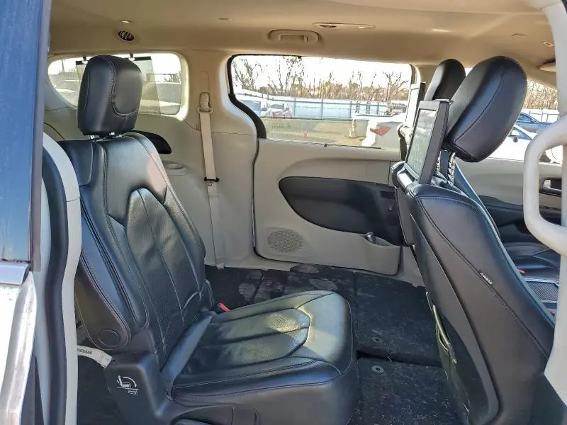 2018 CHRYSLER PACIFICA TOURING L PLUS  