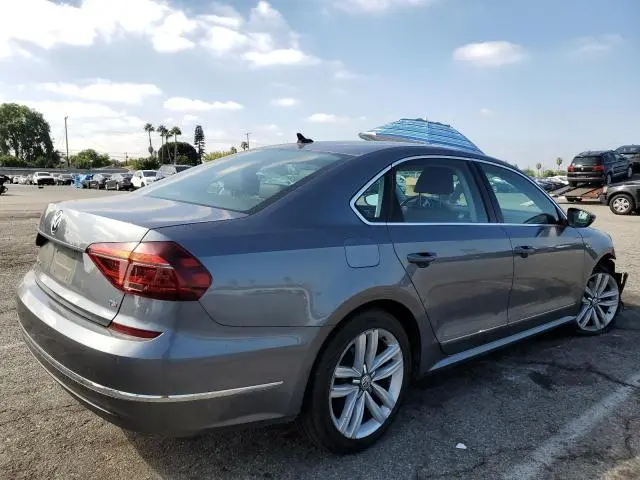 2017 VOLKSWAGEN PASSAT SE  