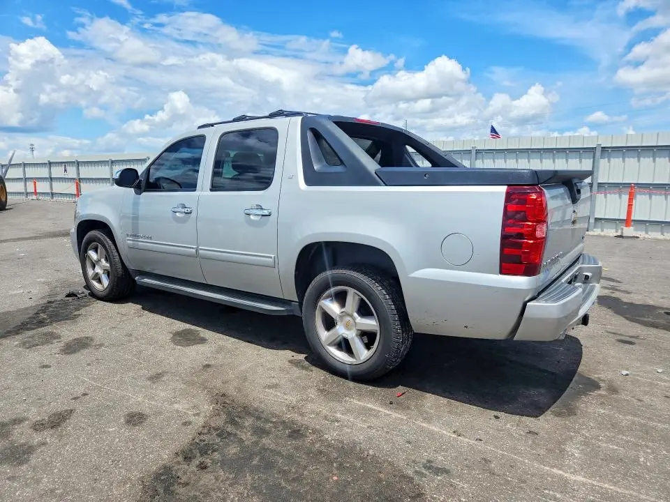 2011 CHEVROLET AVALANCHE LT  