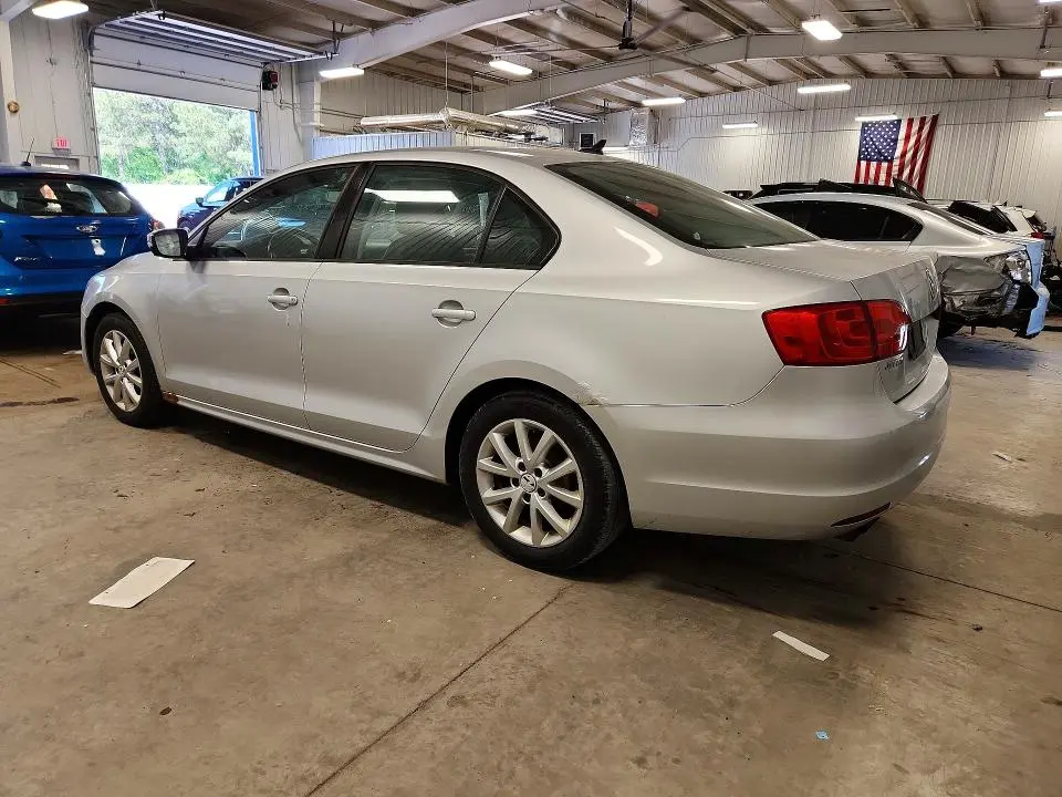 2012 VOLKSWAGEN JETTA SE  