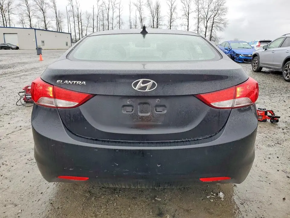 2013 HYUNDAI ELANTRA GLS  