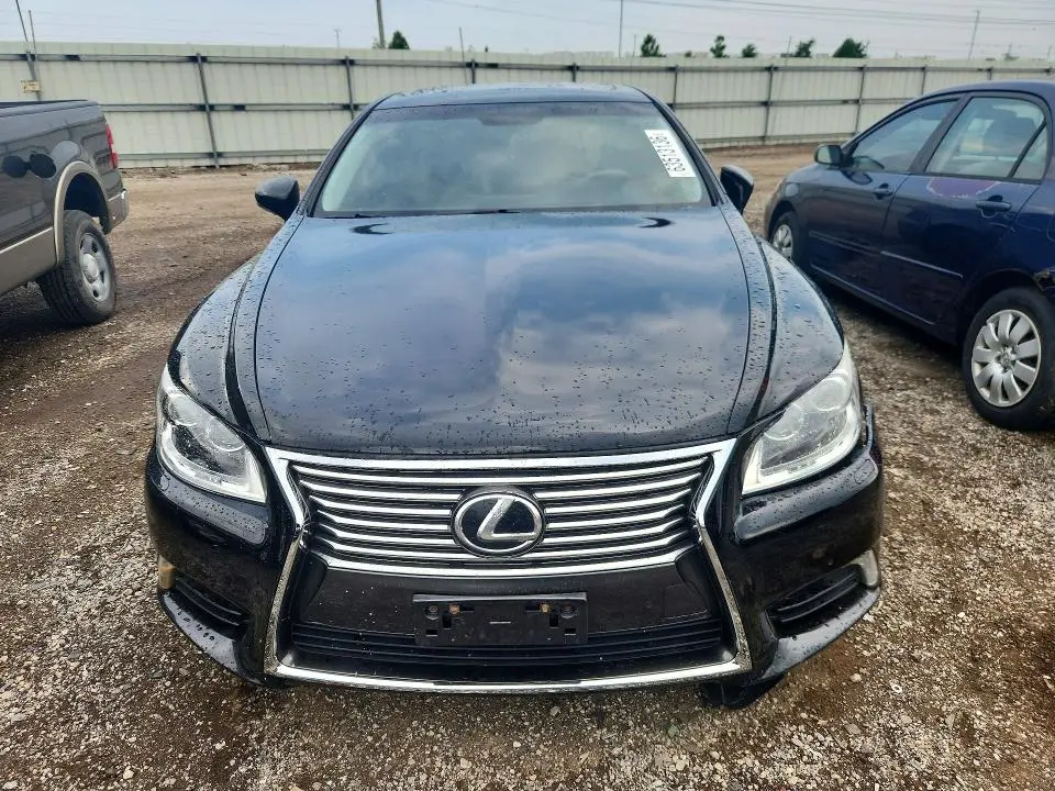 2016 LEXUS LS 460  