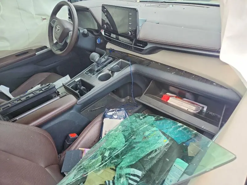 2022 TOYOTA SIENNA PLATINUM 7-PASSENGER  