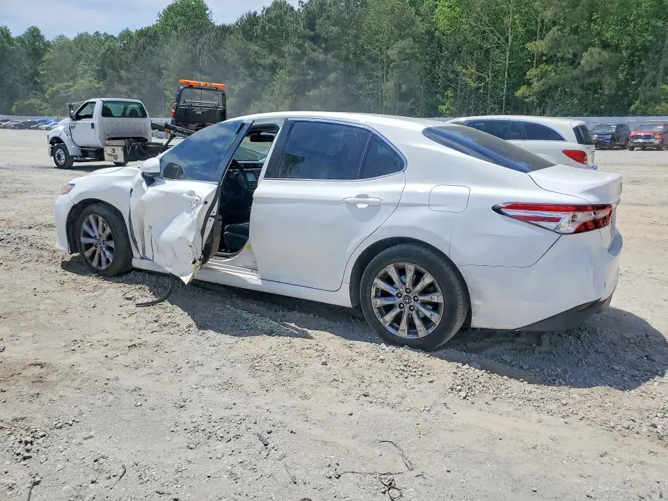 2018 TOYOTA CAMRY LE  