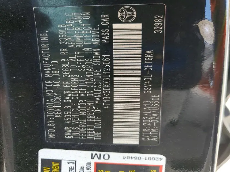 2011 TOYOTA CAMRY XLE V6  