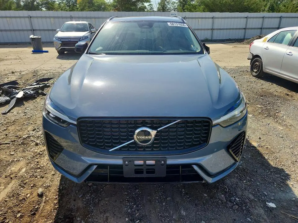 2024 VOLVO XC60 CORE  