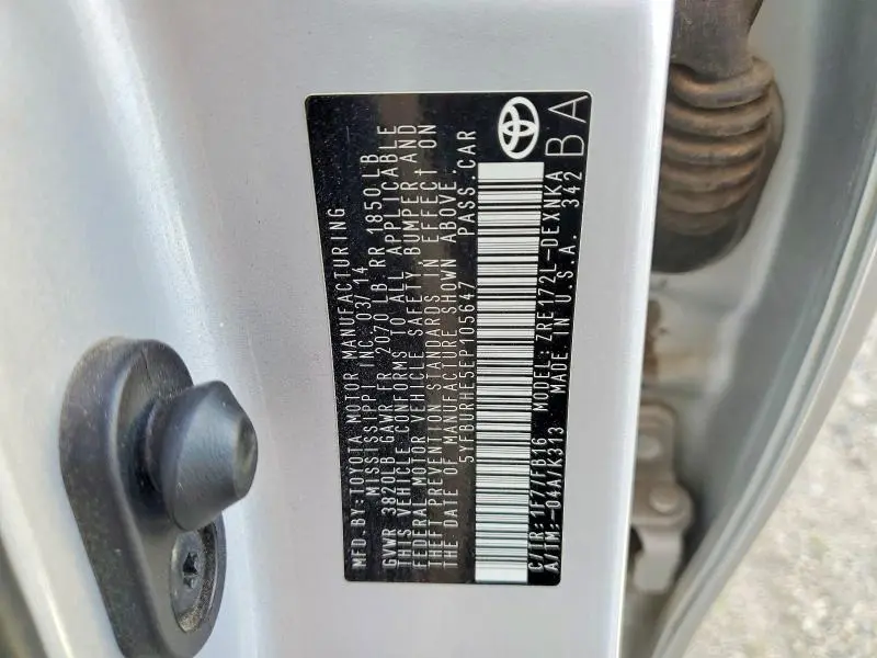 2014 TOYOTA COROLLA LE PLUS  