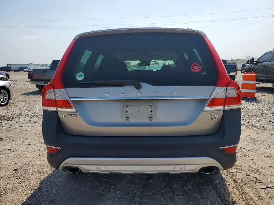2014 VOLVO XC70 T6  