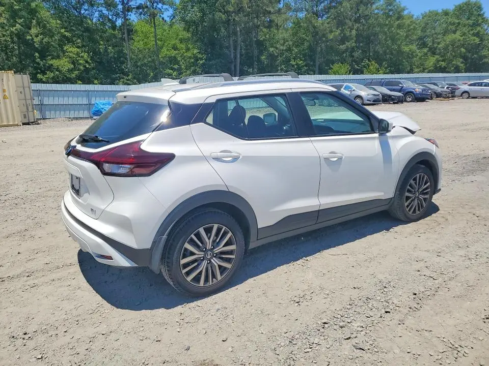 2021 NISSAN KICKS SV  