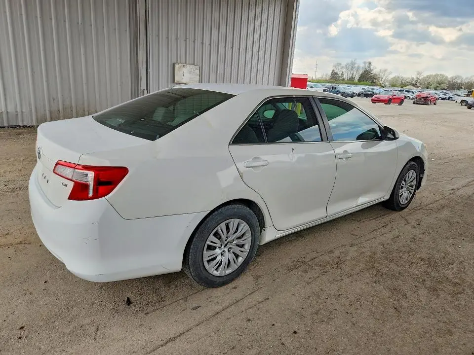 2012 TOYOTA CAMRY LE  