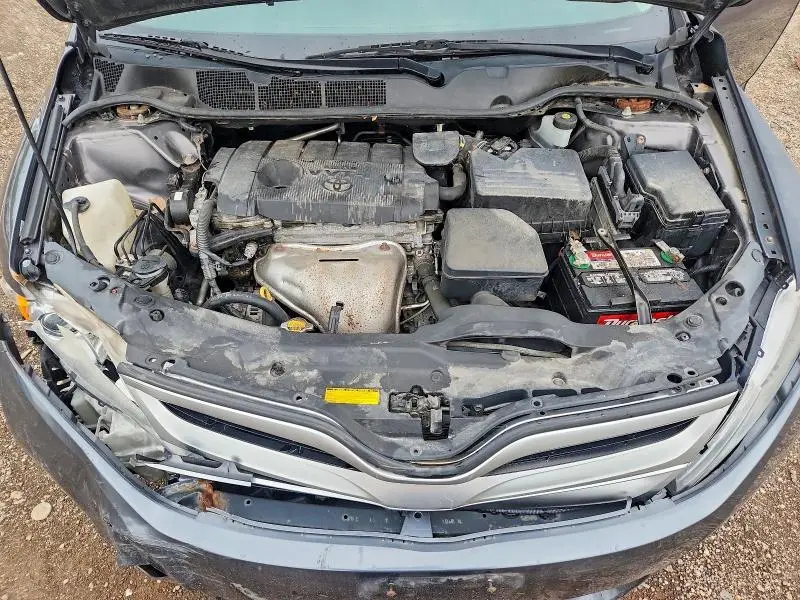 2013 TOYOTA VENZA LE  