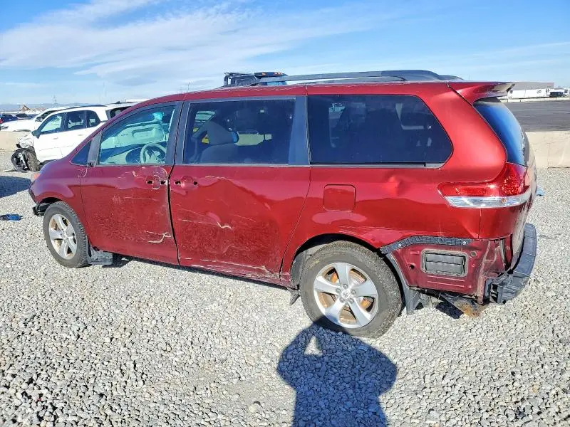 2011 TOYOTA SIENNA LE  