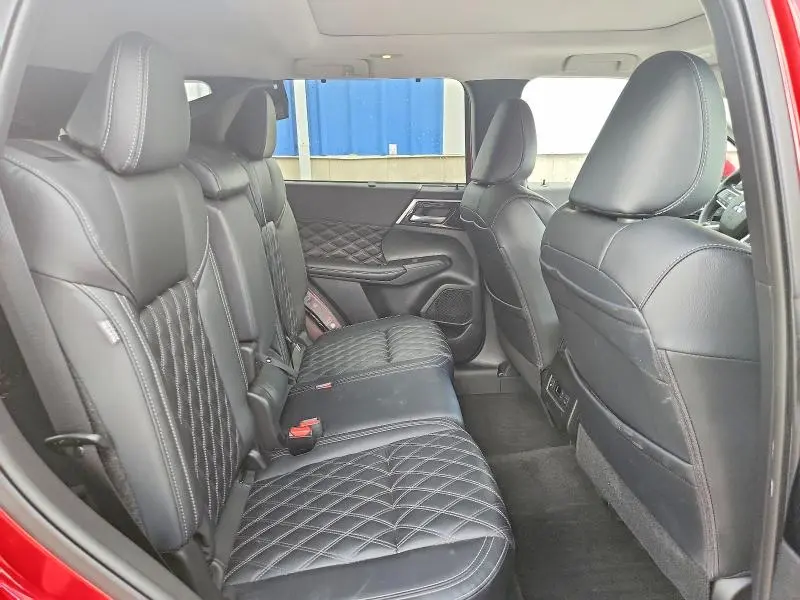 2024 MITSUBISHI OUTLANDER SEL  