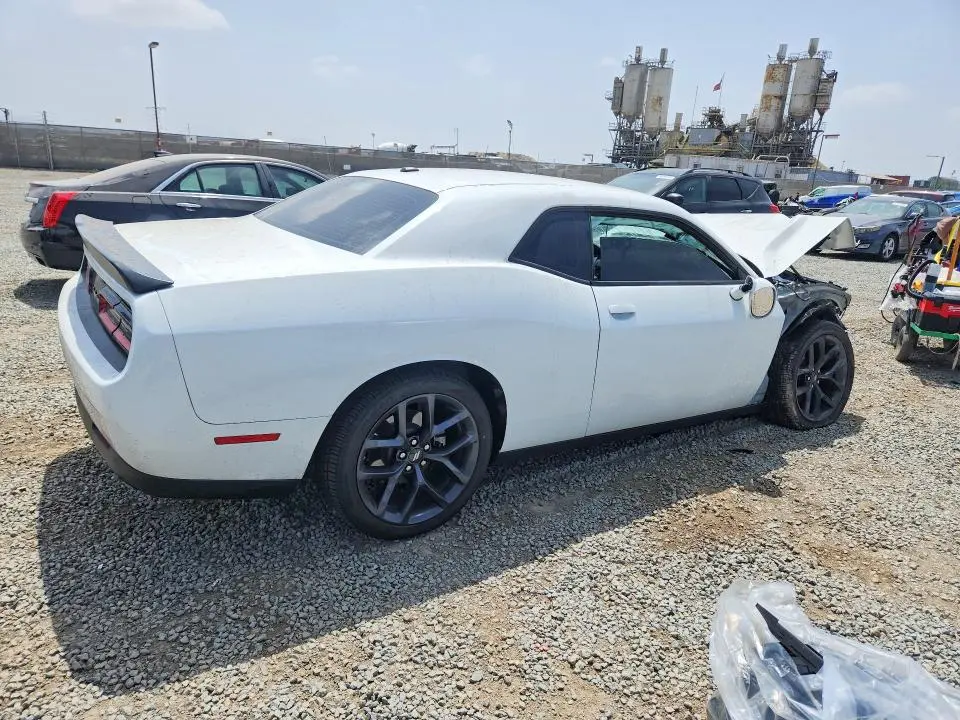 2022 DODGE CHALLENGER SXT  