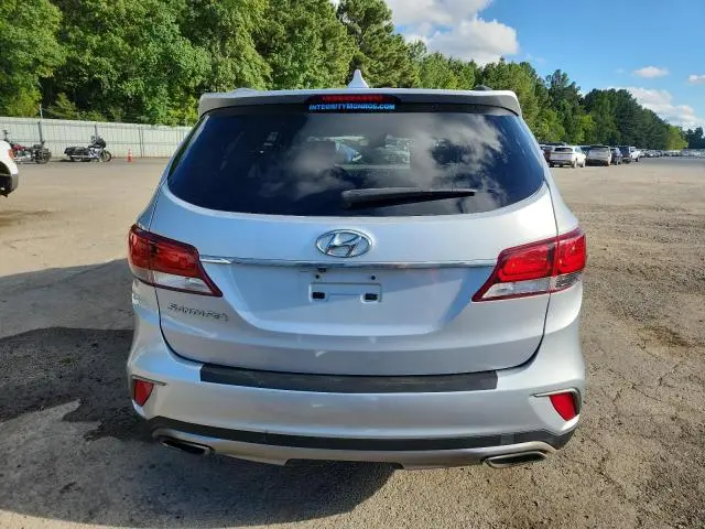 2018 HYUNDAI SANTA FE SE  