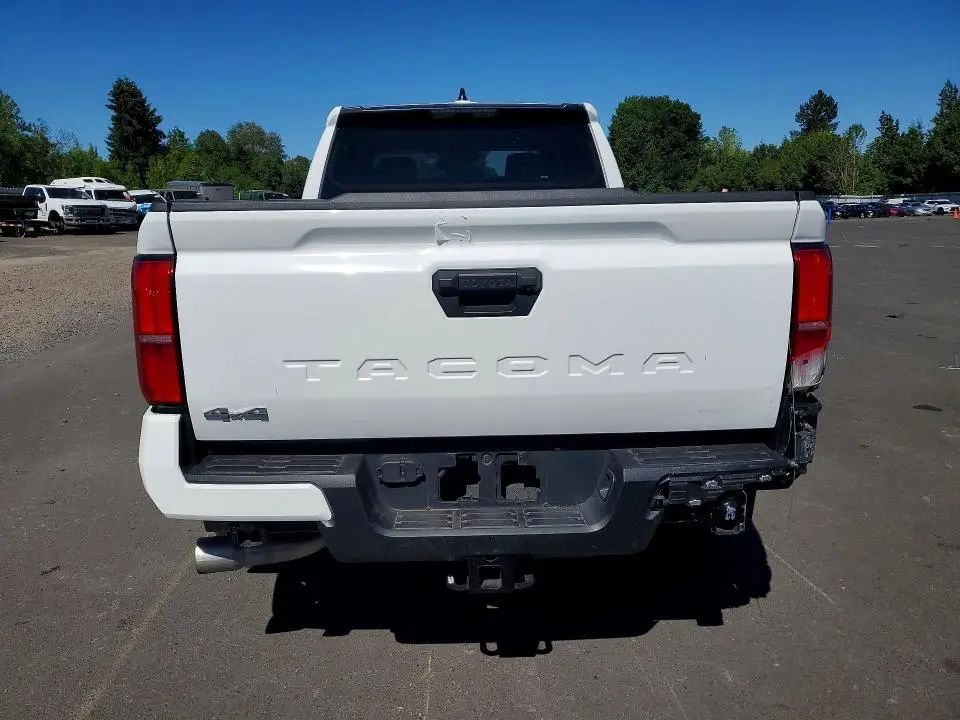 2024 TOYOTA TACOMA SR5  