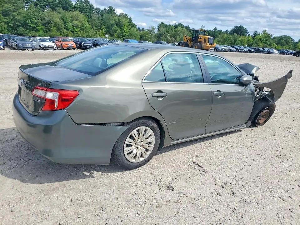 2014 TOYOTA CAMRY LE  
