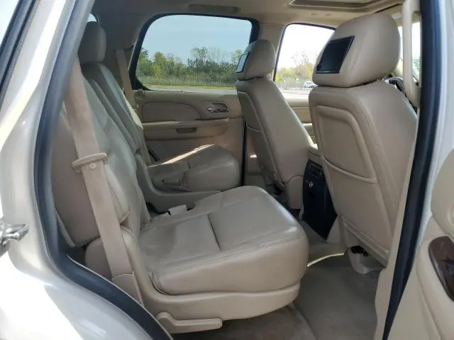 2013 CADILLAC ESCALADE LUXURY  