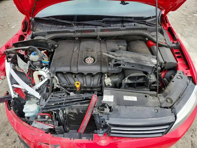 2013 VOLKSWAGEN JETTA SE  