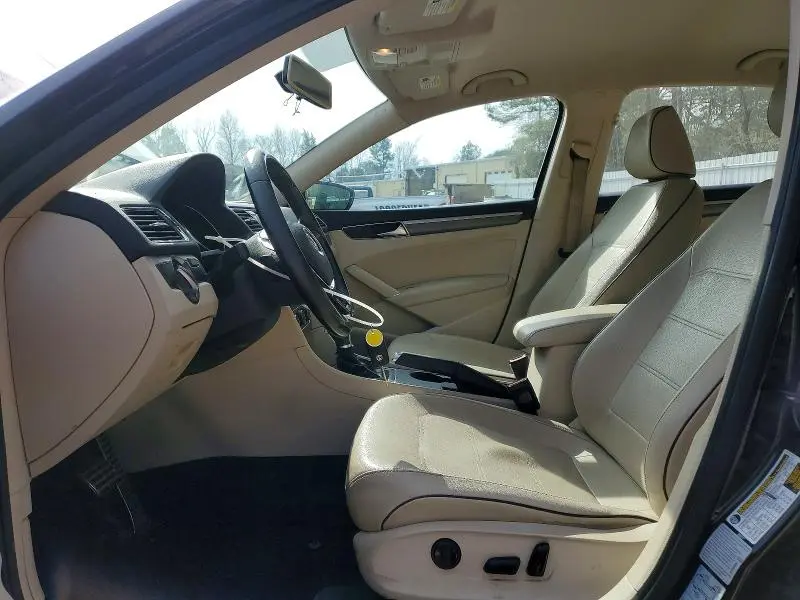 2016 VOLKSWAGEN PASSAT S  