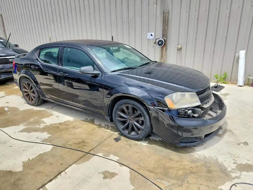 2014 DODGE AVENGER SE  