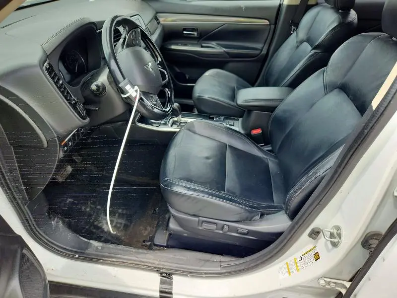 2020 MITSUBISHI OUTLANDER SE  