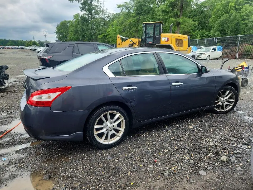 2010 NISSAN MAXIMA 3.5 S  