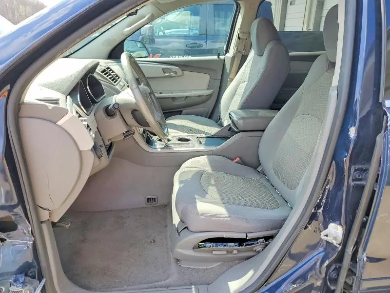 2011 CHEVROLET TRAVERSE LT  