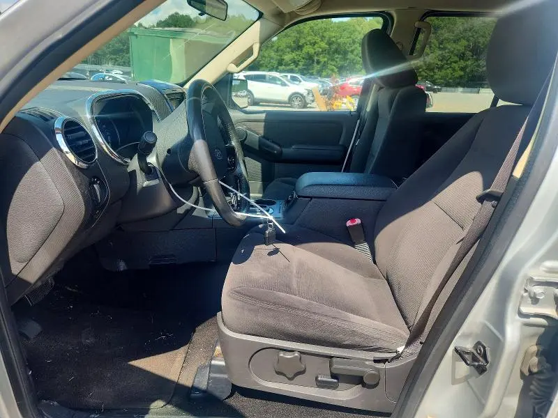 2010 FORD EXPLORER XLT  