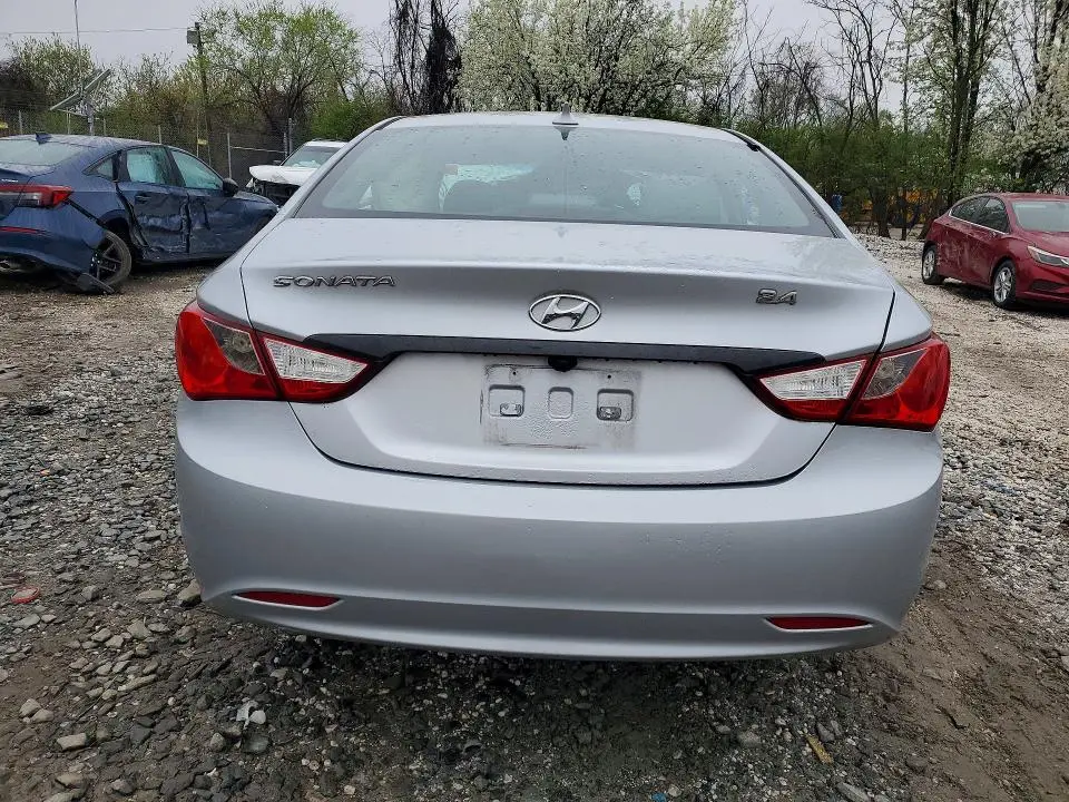2013 HYUNDAI SONATA GLS  