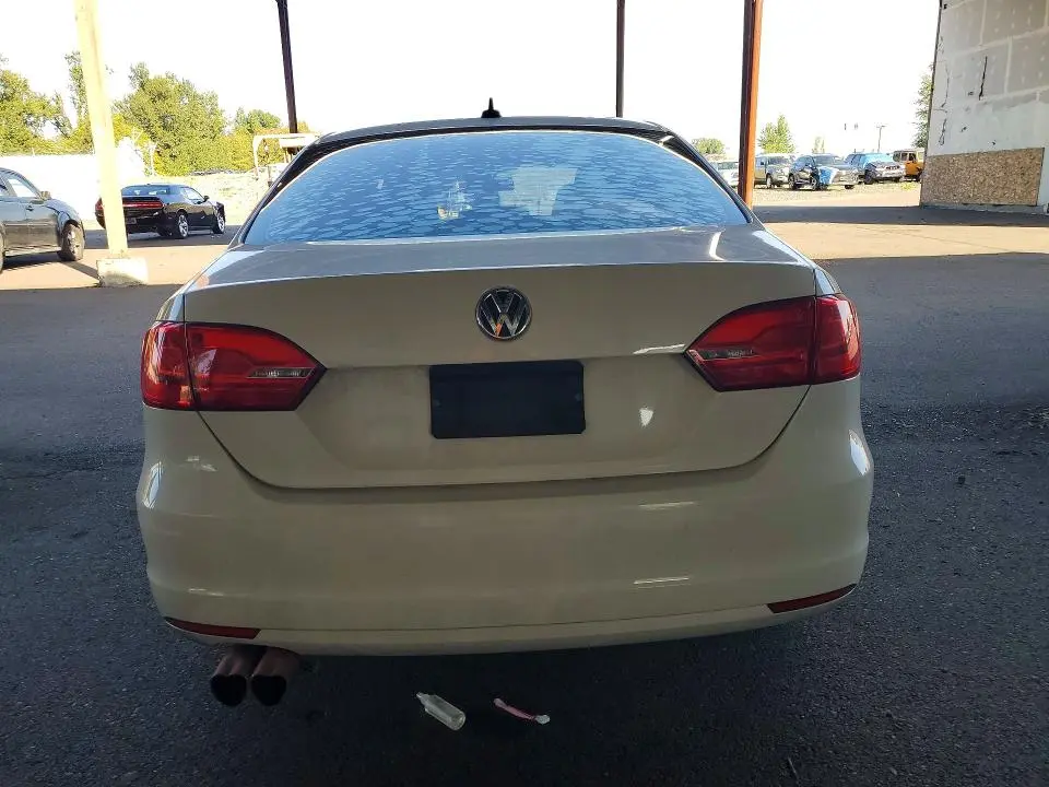 2012 VOLKSWAGEN JETTA SE  