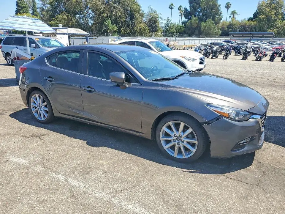 2017 MAZDA 3 TOURING  